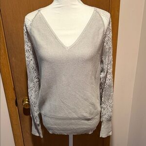 ZCSIA Gray V-Neck Sweater with Lace Sleeves